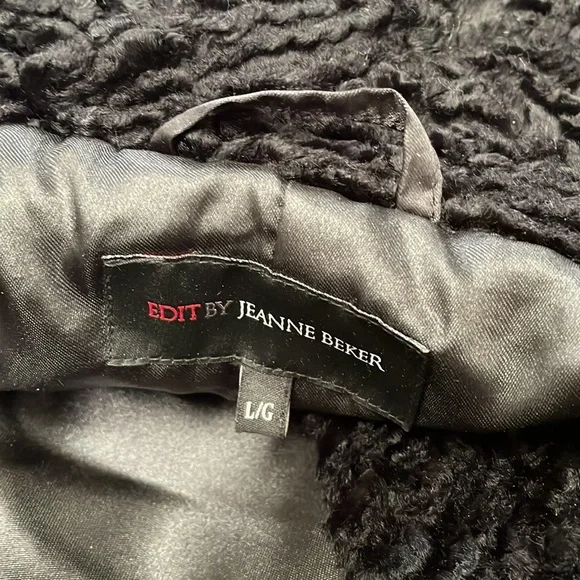 Deep Black Persian Cape Coat. Like Brand New 💕 - Picture 5 of 12